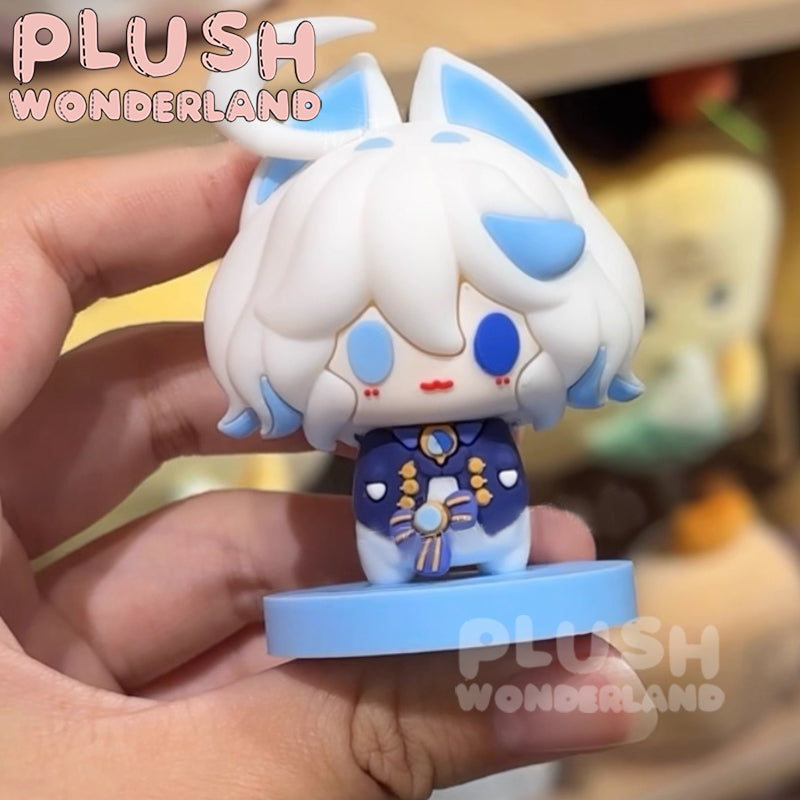 【SOFORT VERFÜGBAR】Plüschtier „Wunderland“, weißes, niedliches Mädchen, 5 cm, PVC-Ständer