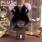 【VORVERKAUF】Plüschtier „WUNDERLAND“: Schwarzes Kaninchen, Reisender, 20 cm, aus Baumwolle